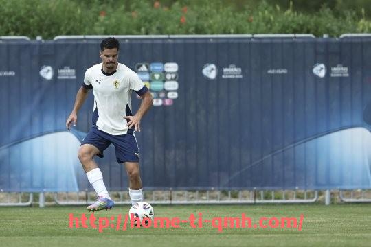 球盟会官网-法甲球队青训战略的创新实践与成效评估